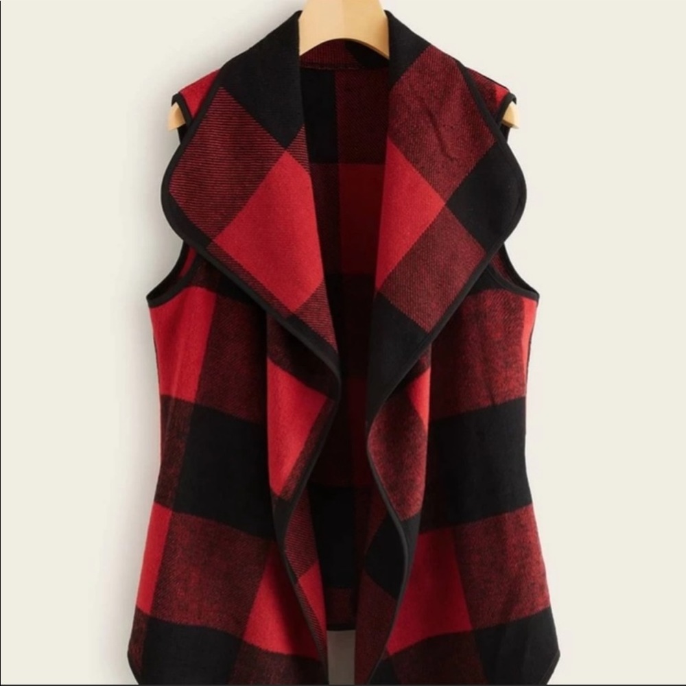 🚨Buffalo Plaid Waterfall Vest🚨